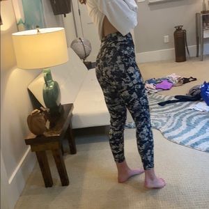 Lululemon Speed Up Tight 28"